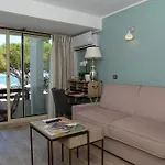 La Roya 4*