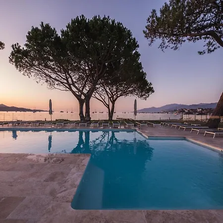 Hotel La Roya