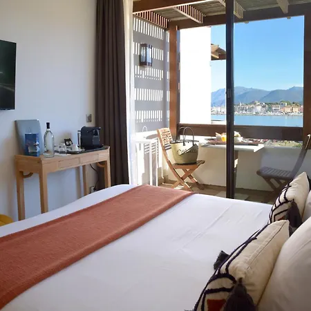 Hotel La Roya Saint-Florent (Corsica)