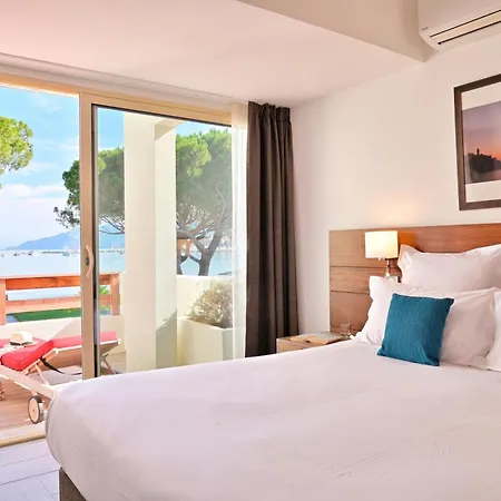 Hotel La Roya 4*
