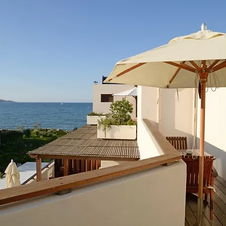 La Roya Hotel 4*