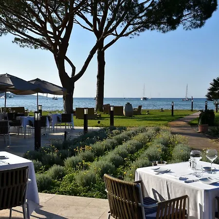 Hotel La Roya 4*
