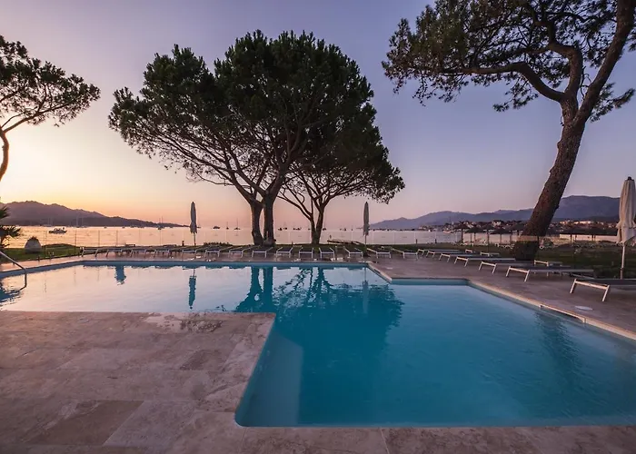Hotel La Roya