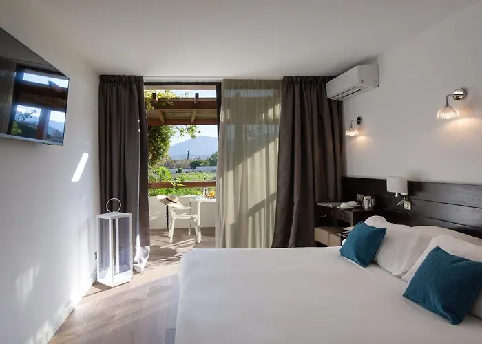 La Roya 4*