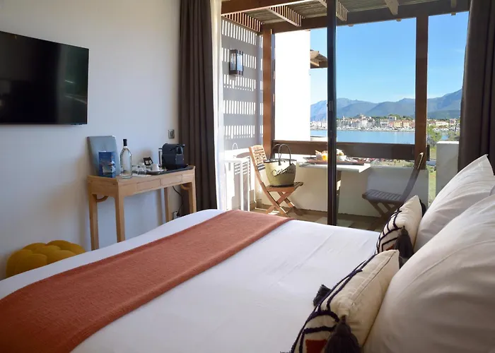 Hotel La Roya Saint-Florent (Corsica)