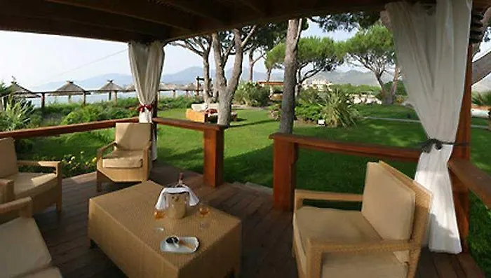 Hotel La Roya Saint-Florent (Corsica)