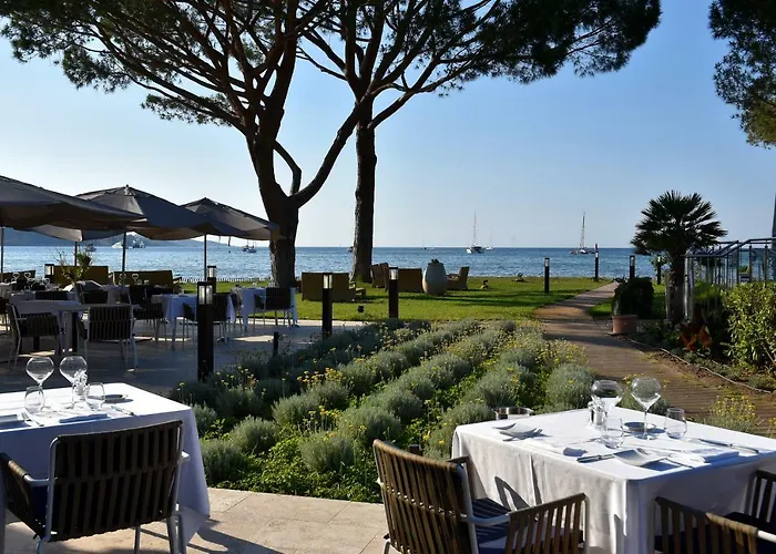 Hotel La Roya 4*