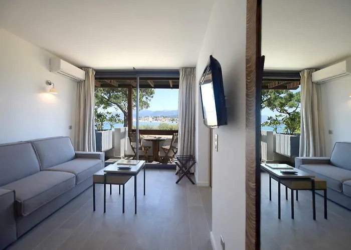 Hotel La Roya Saint-Florent (Corsica)